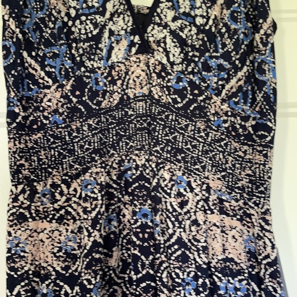 Angie V-Neck Sleeveless Maxi Dress Women’s Medium Navy/Beige - Picture 7 of 14